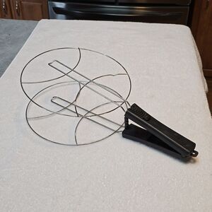 Nu Wave pizza pan flipper - the must have accessory to make Nu Wave pizza easier